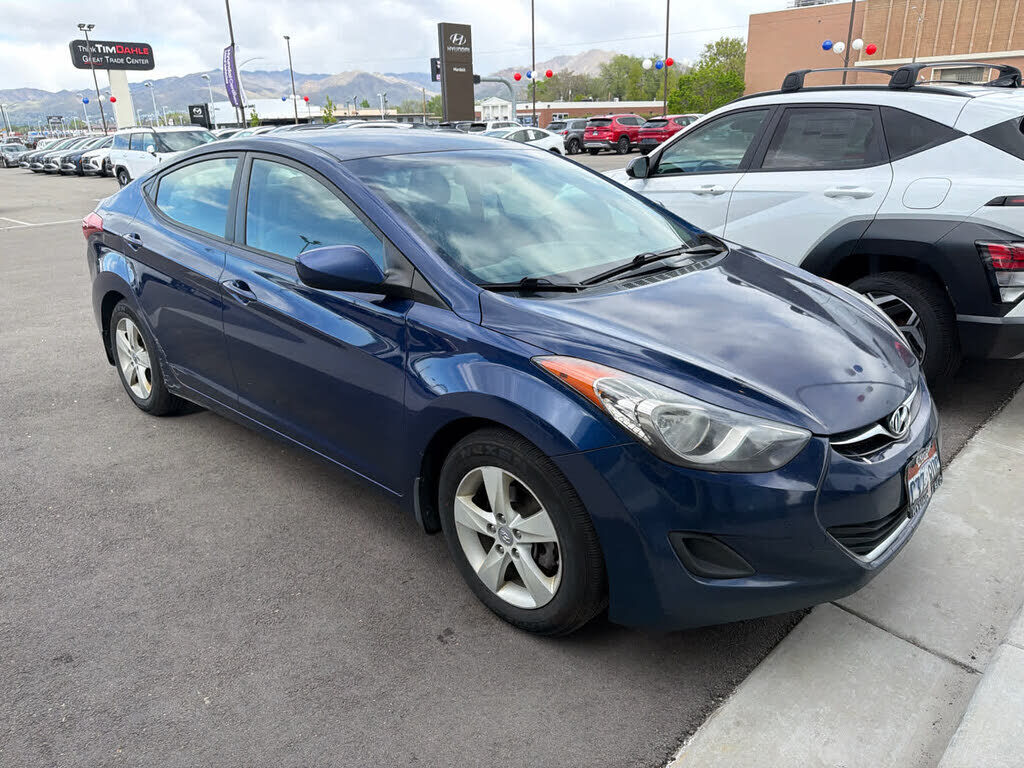 2013 HYUNDAI Elantra