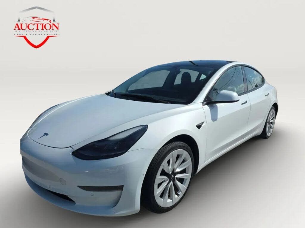 2022 TESLA Model 3