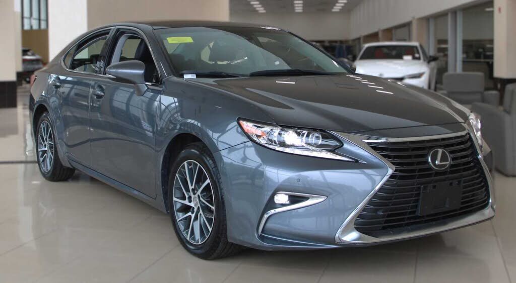2017 LEXUS ES
