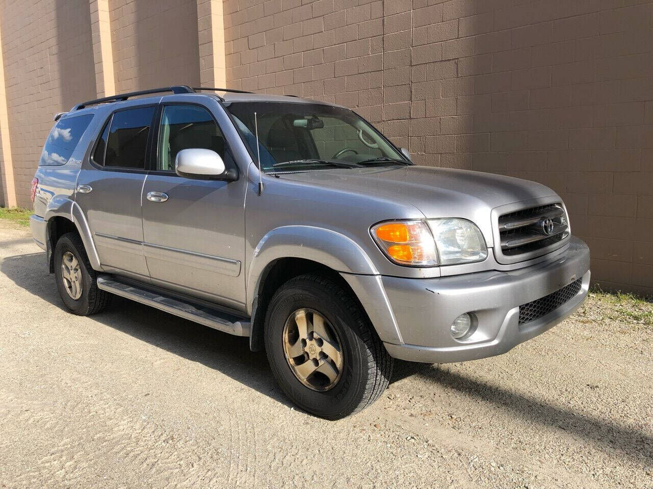 2002 TOYOTA Sequoia