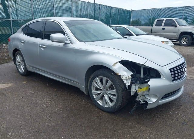 2011 INFINITI M37