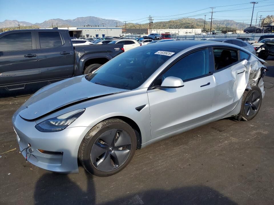 2018 TESLA Model 3