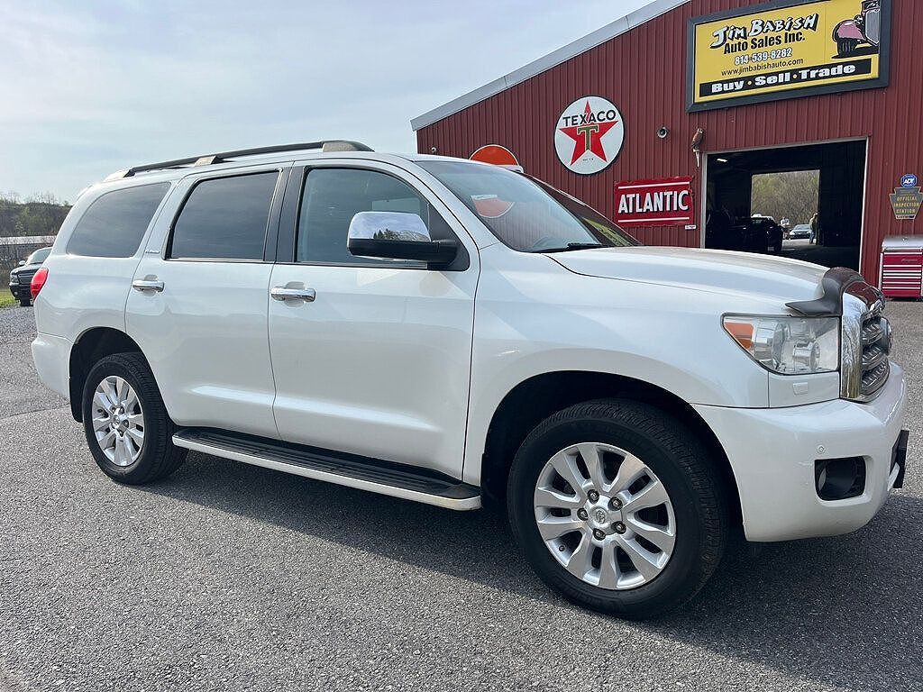 2013 TOYOTA Sequoia