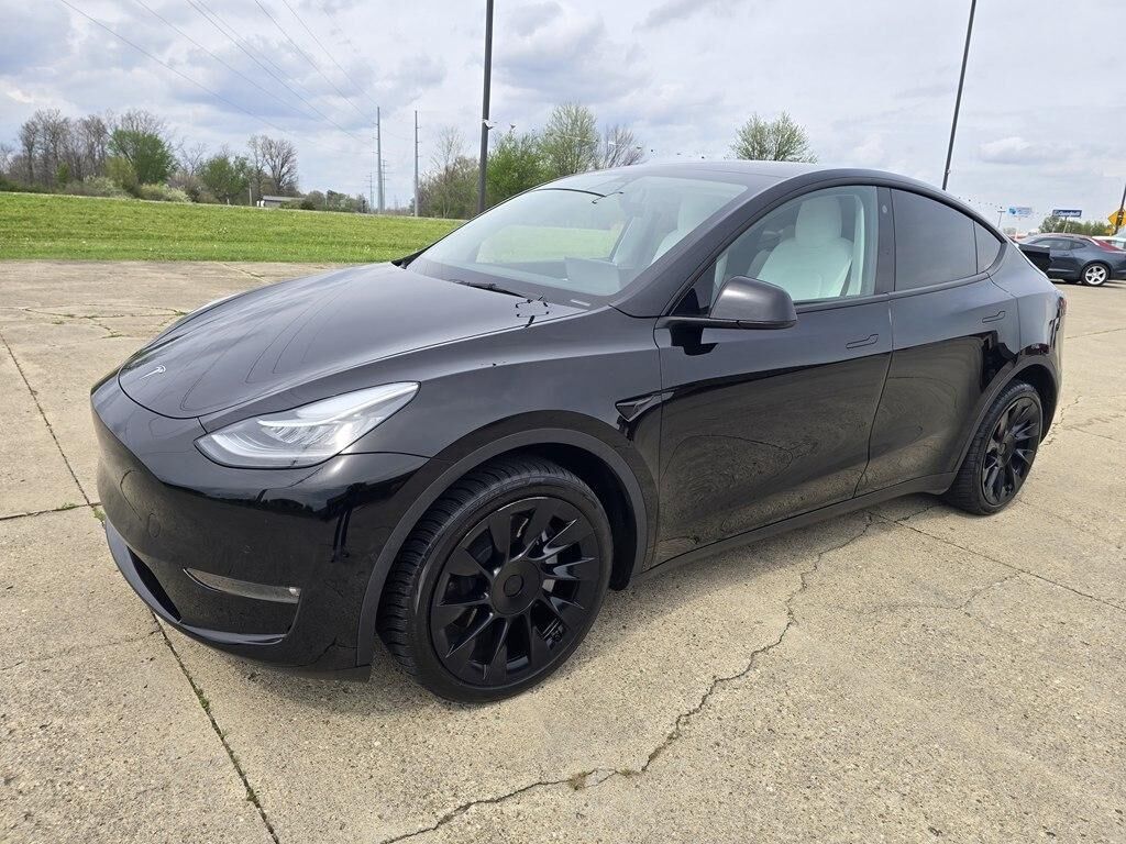 2022 TESLA Model Y