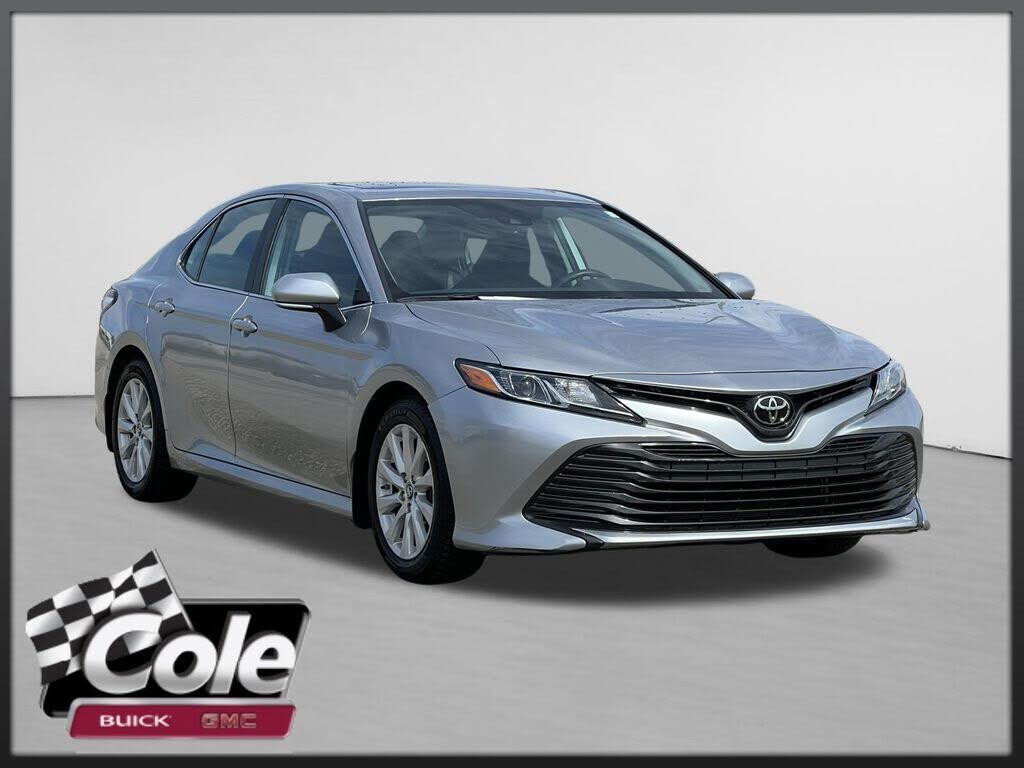 2019 TOYOTA Camry