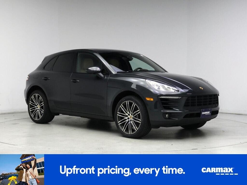 2017 PORSCHE Macan