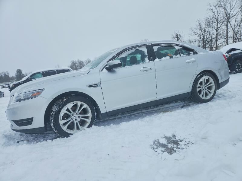 2013 FORD Taurus
