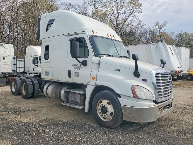 2016 FREIGHTLINER Cascadia