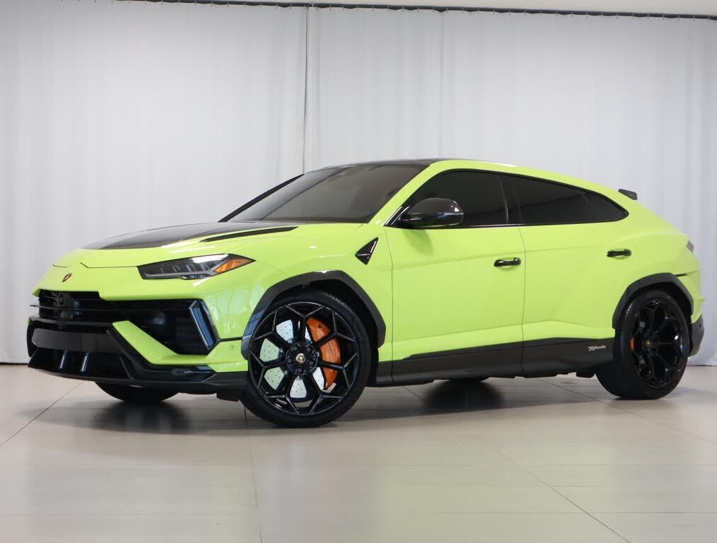 2023 LAMBORGHINI URUS