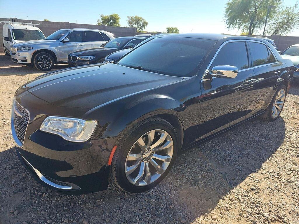 2019 CHRYSLER 300