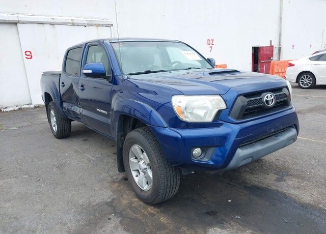 2015 TOYOTA Tacoma