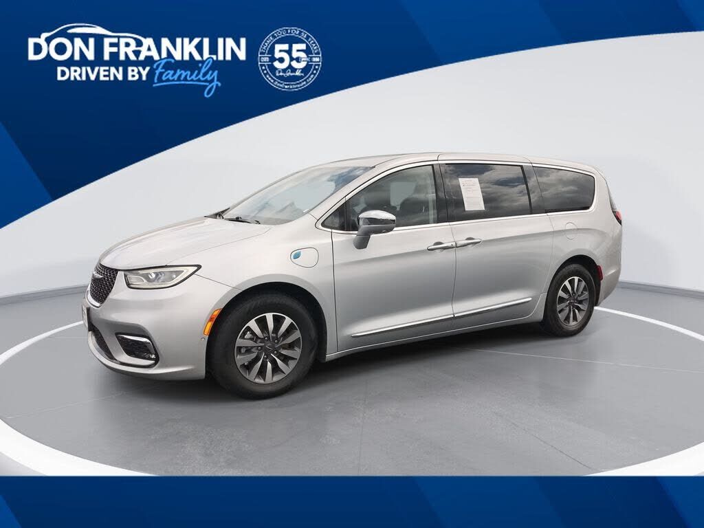 2022 CHRYSLER Pacifica