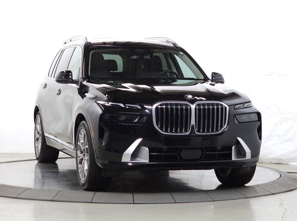 2023 BMW X7