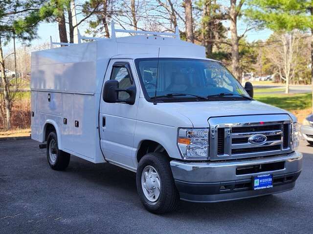 2024 FORD E-350