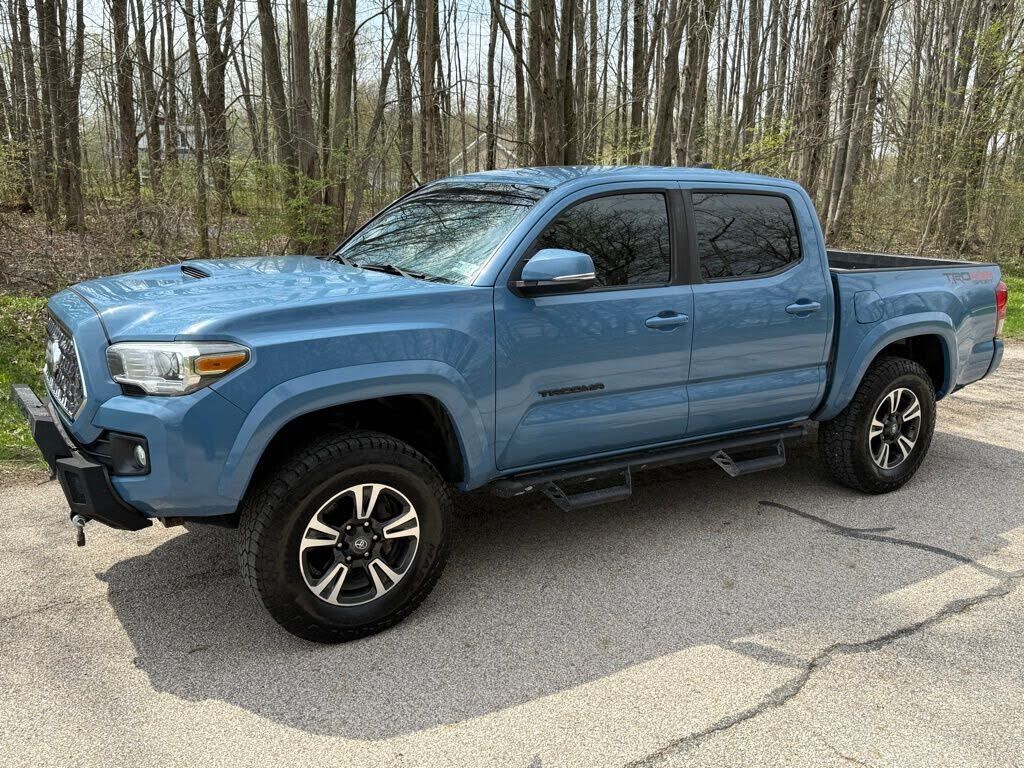 2019 TOYOTA Tacoma