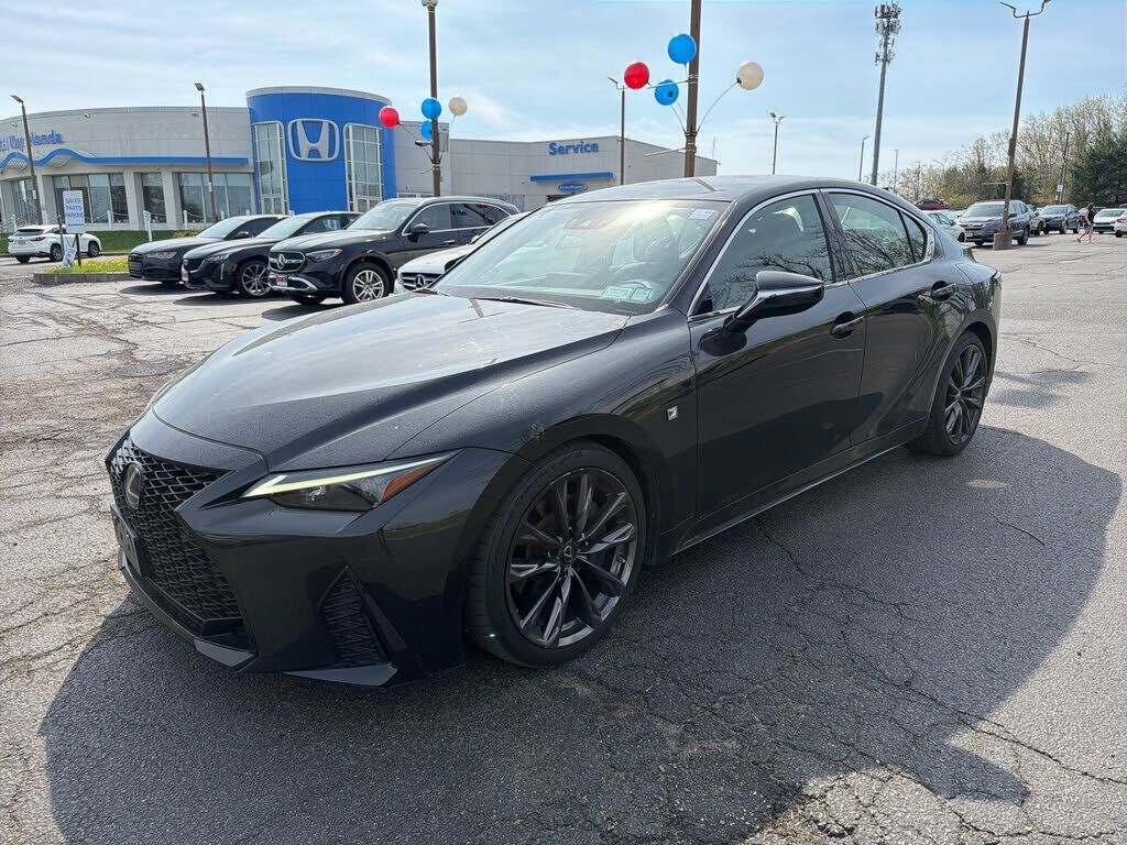 2021 LEXUS IS