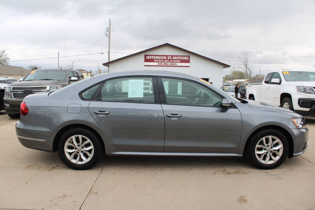 2018 VOLKSWAGEN Passat