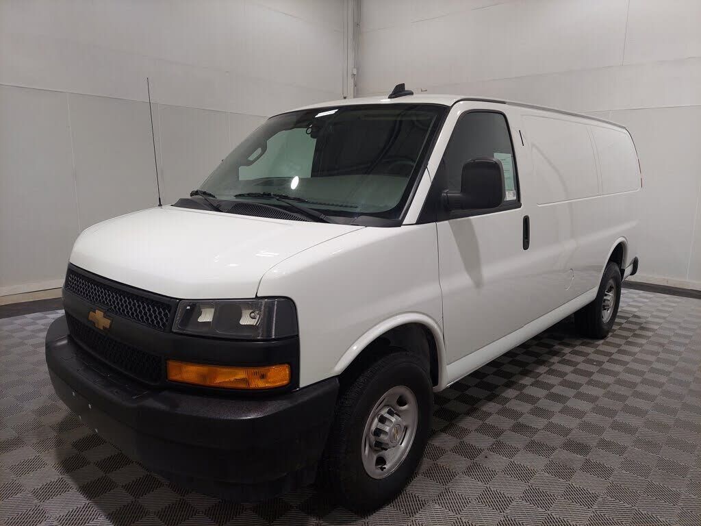 2024 CHEVROLET Express