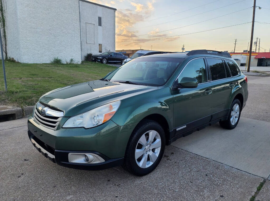 2011 SUBARU Outback