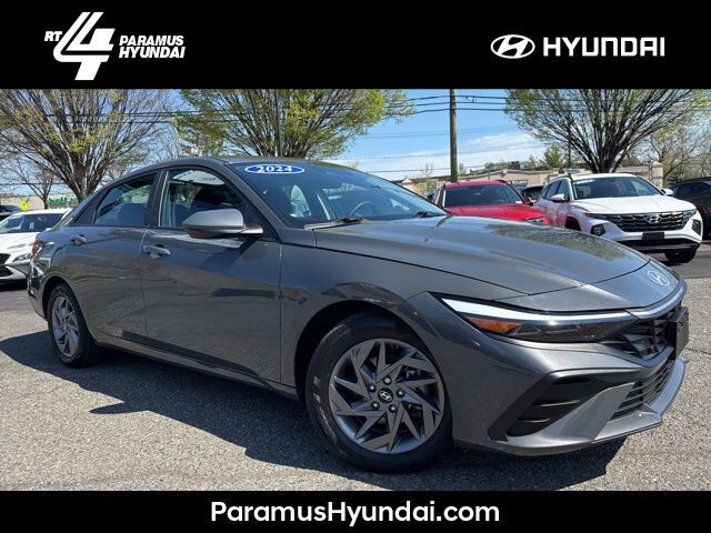 2024 HYUNDAI Elantra