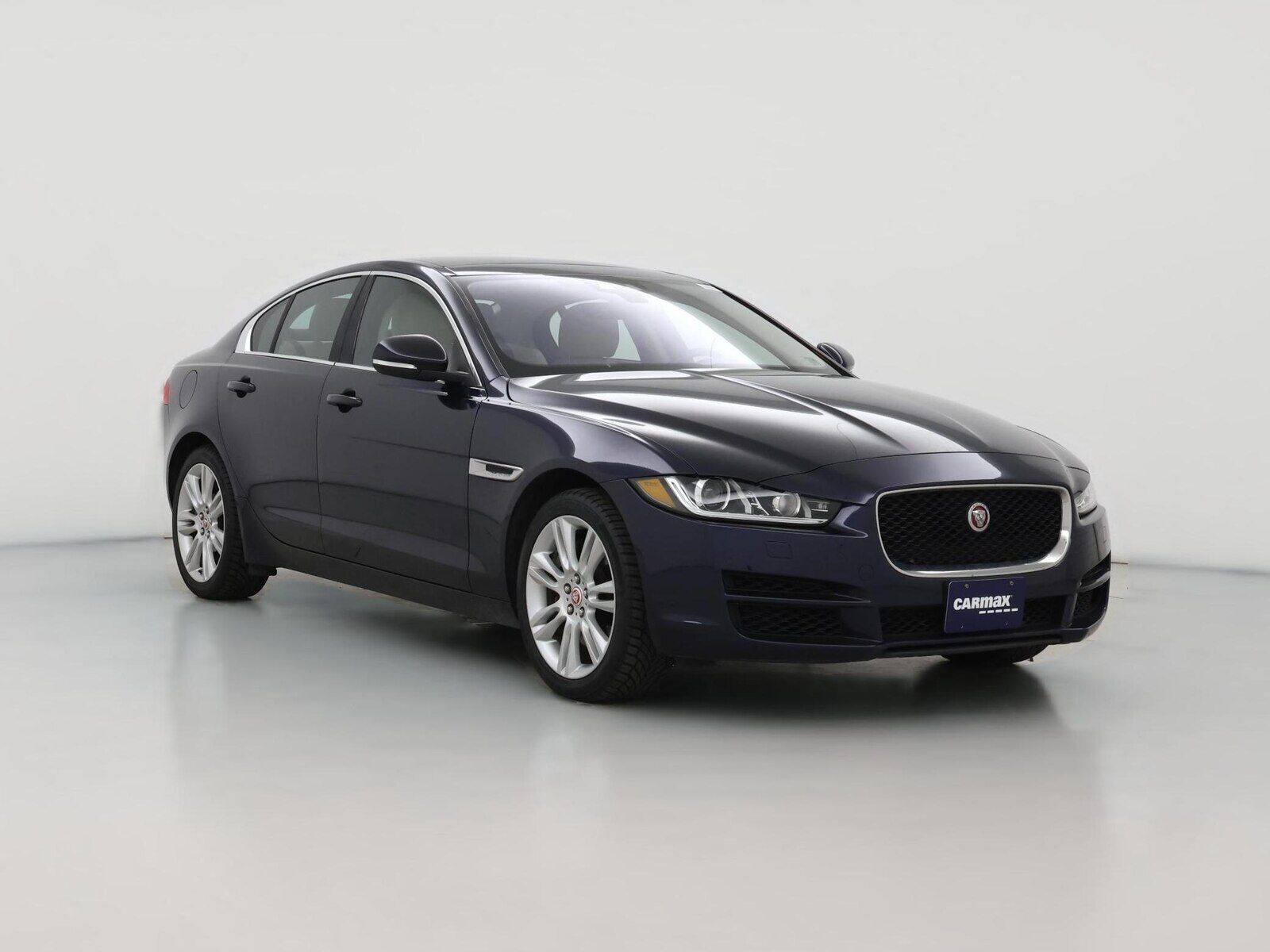 2019 JAGUAR XE