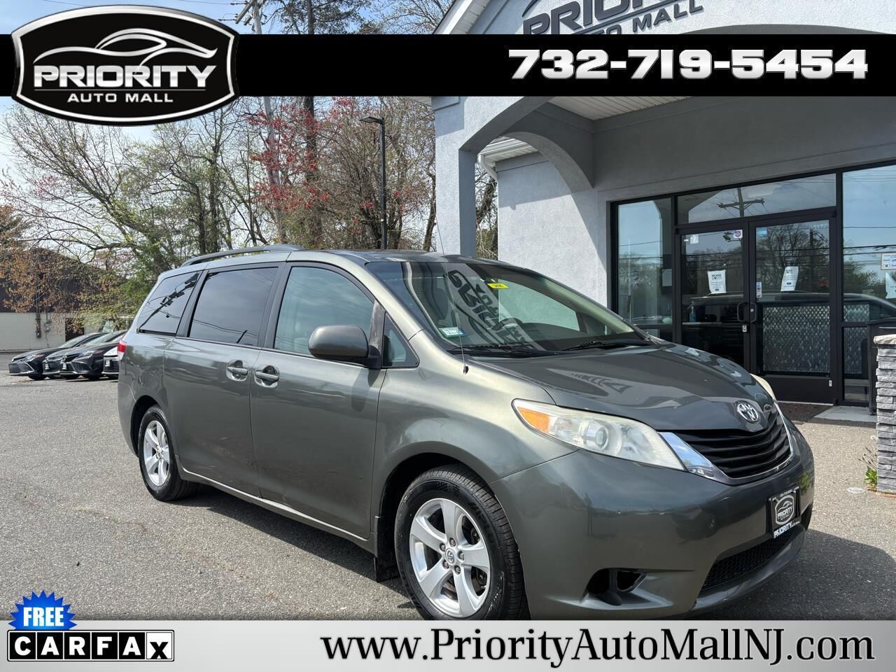 2013 TOYOTA Sienna
