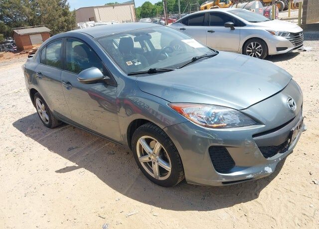 2013 MAZDA Mazda3