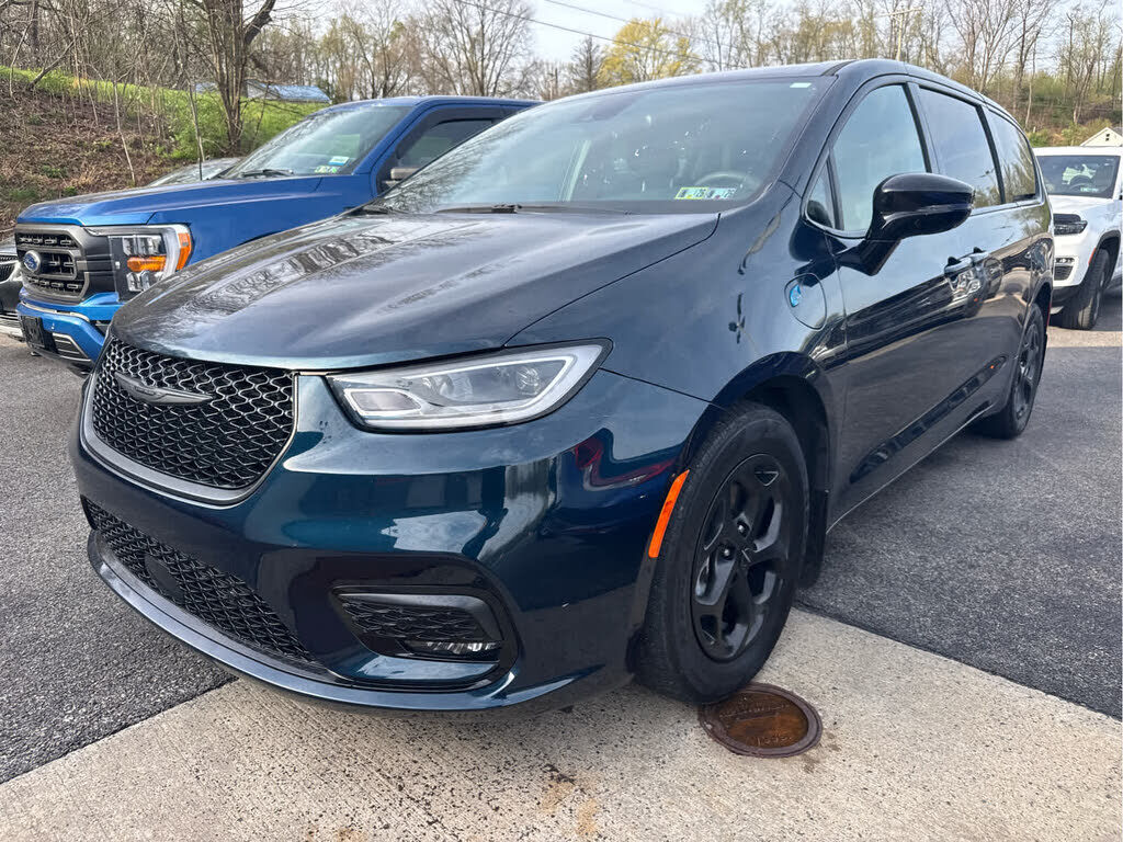 2023 CHRYSLER Pacifica