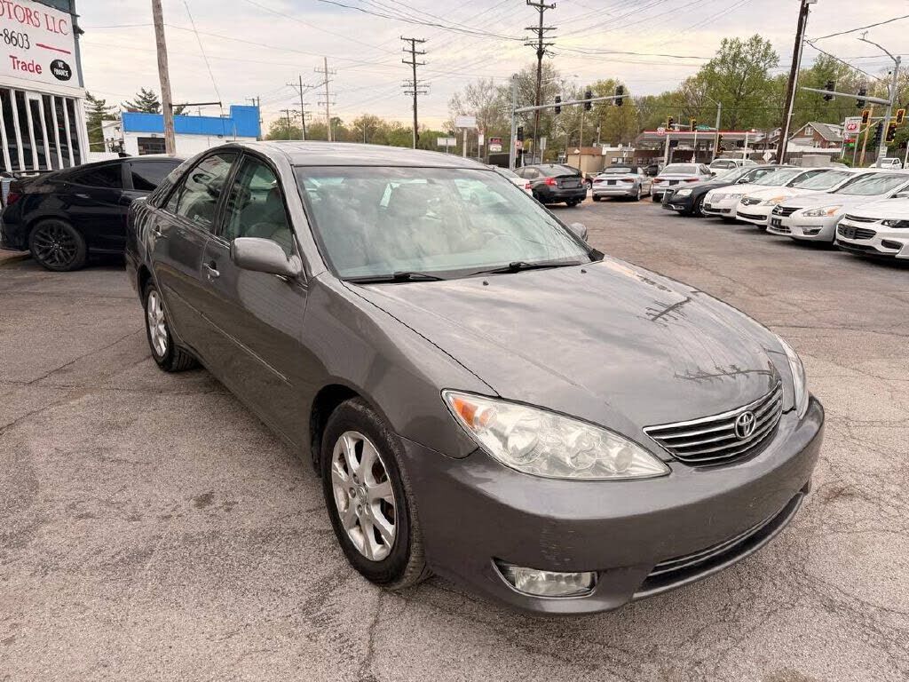 2005 TOYOTA Camry