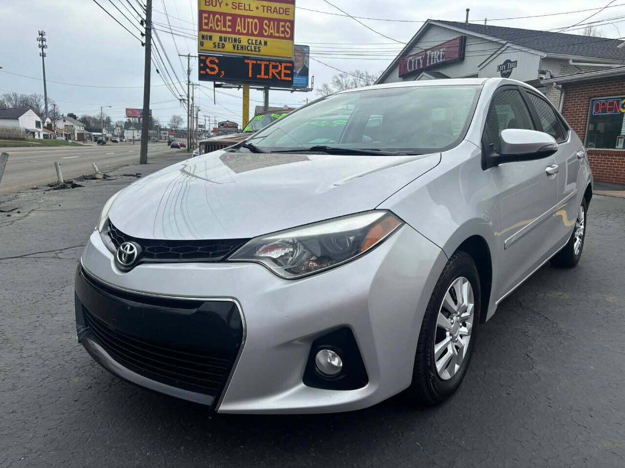 2015 TOYOTA Corolla