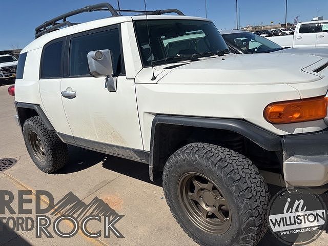 2011 TOYOTA FJ Cruiser