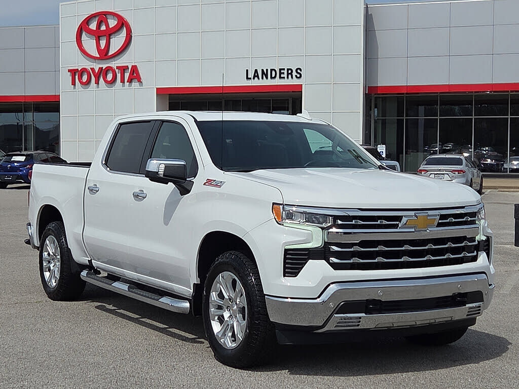 2024 CHEVROLET Silverado