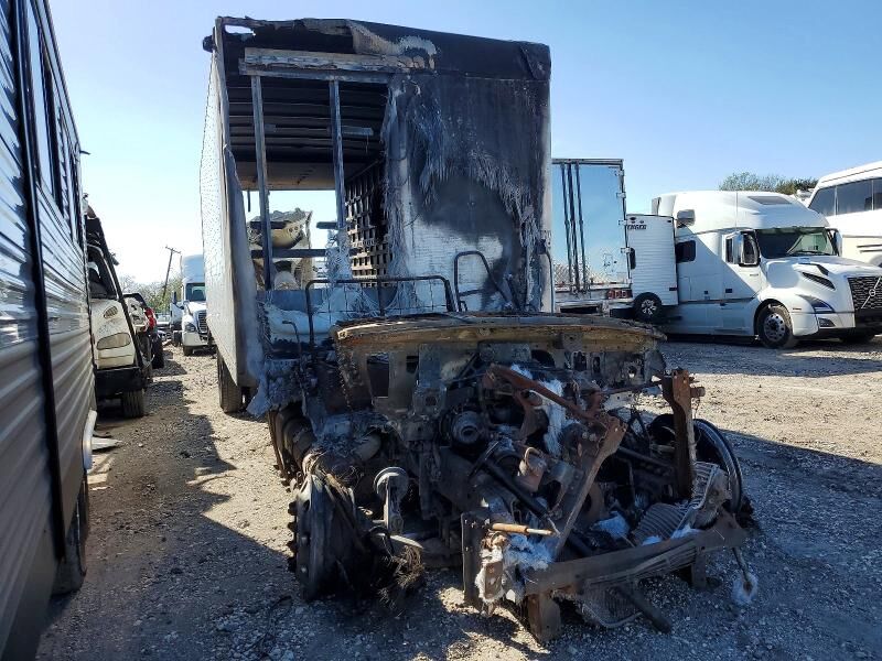 2017 FREIGHTLINER M2