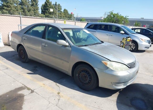 2005 TOYOTA Camry