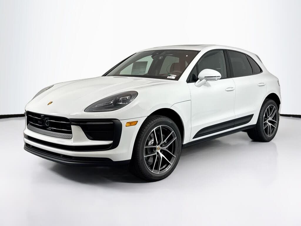 2025 PORSCHE Macan