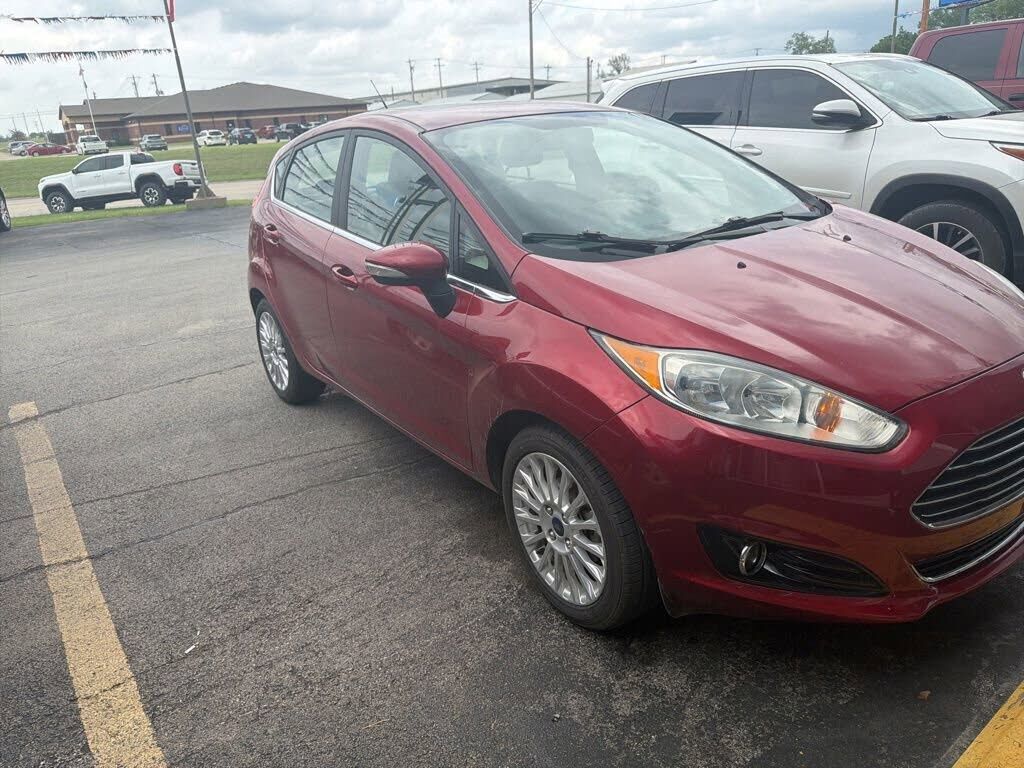 2016 FORD Fiesta