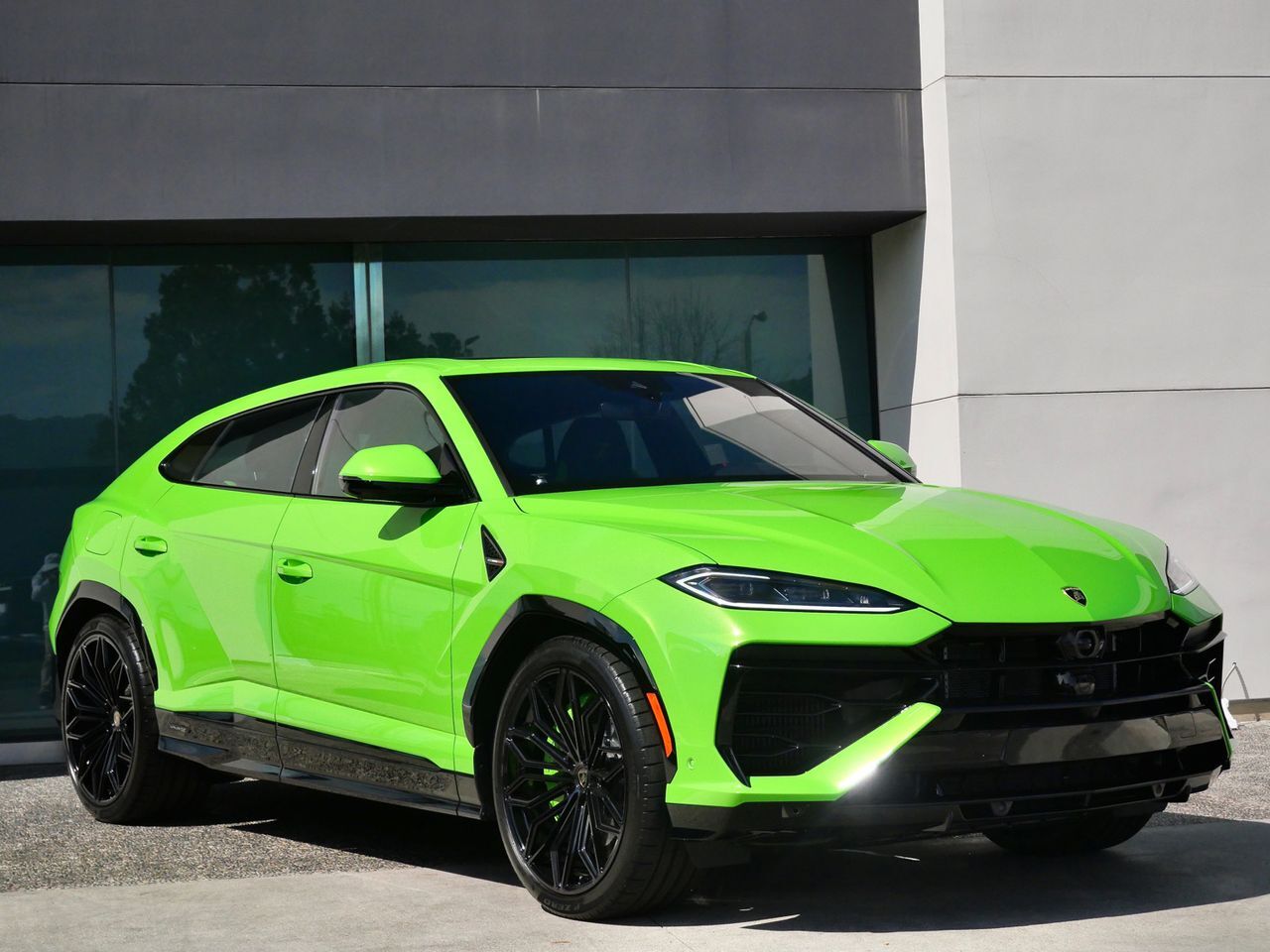 2026 LAMBORGHINI URUS