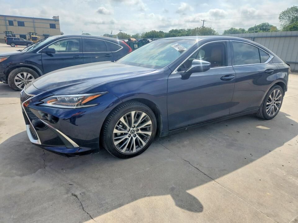 2019 LEXUS ES