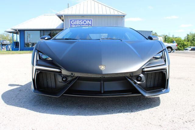 2024 LAMBORGHINI Revuelto