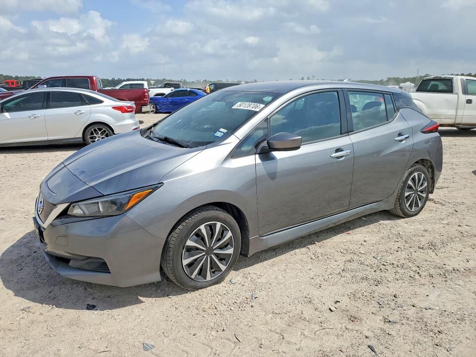2022 NISSAN Leaf