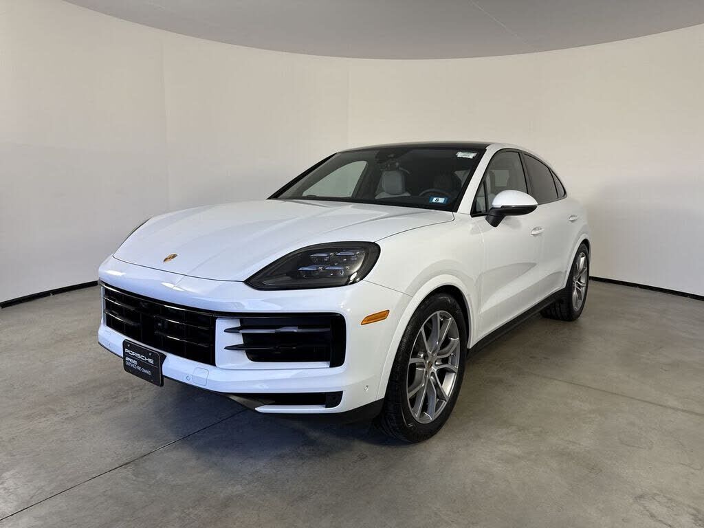 2025 PORSCHE Cayenne