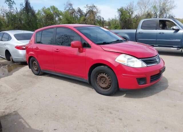 2012 NISSAN Versa