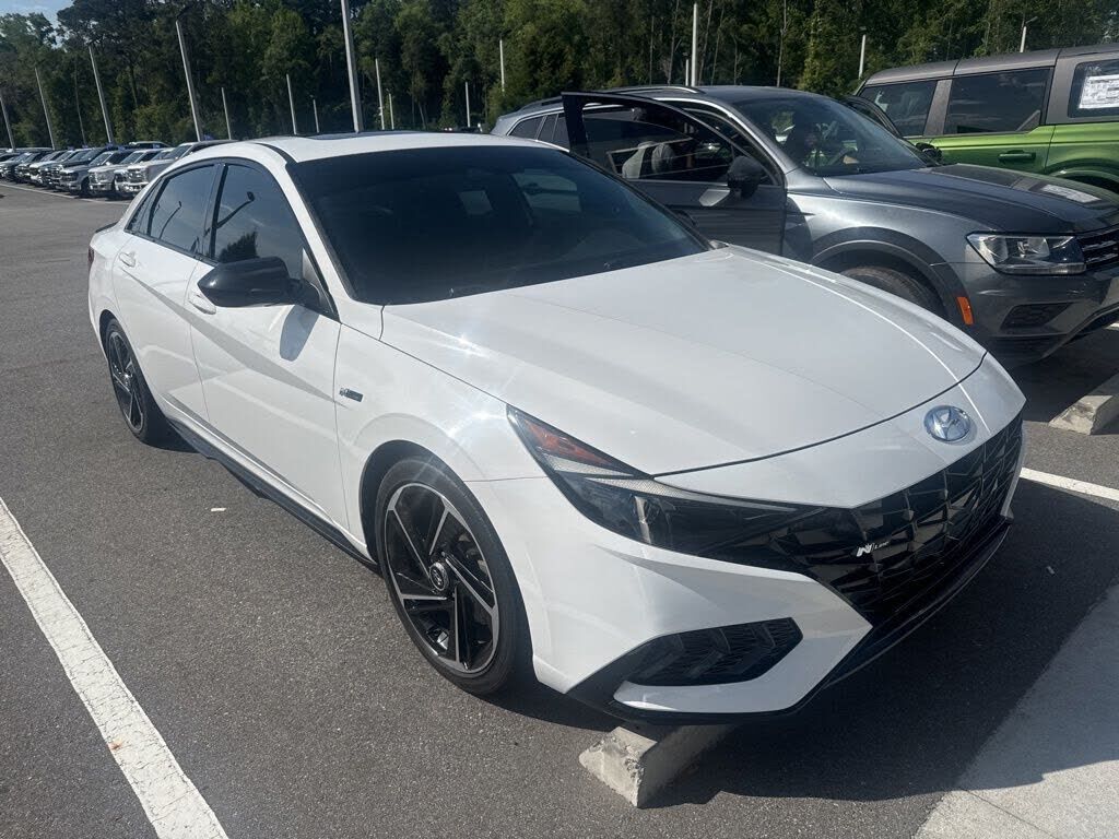2023 HYUNDAI Elantra