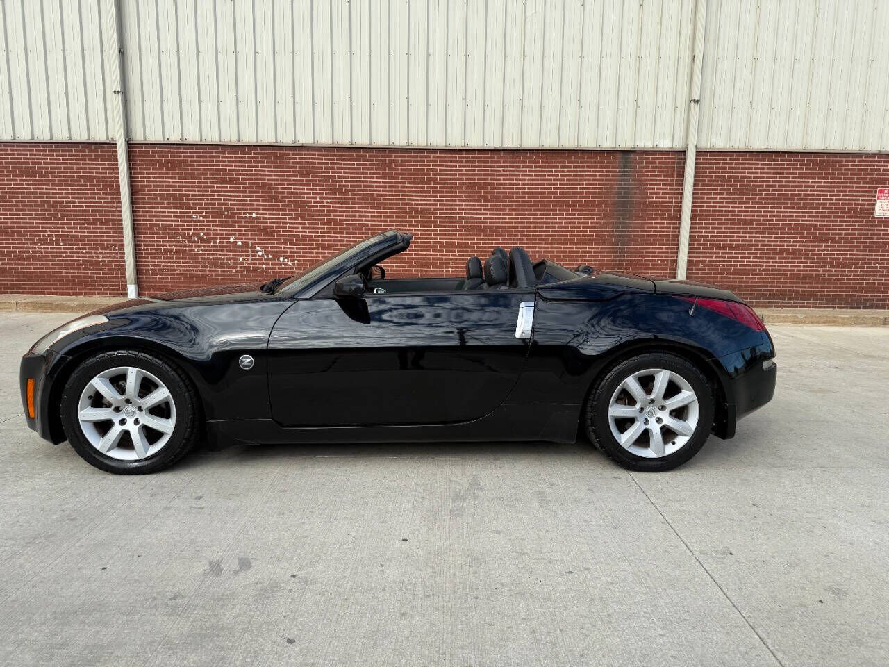 2004 NISSAN 350Z