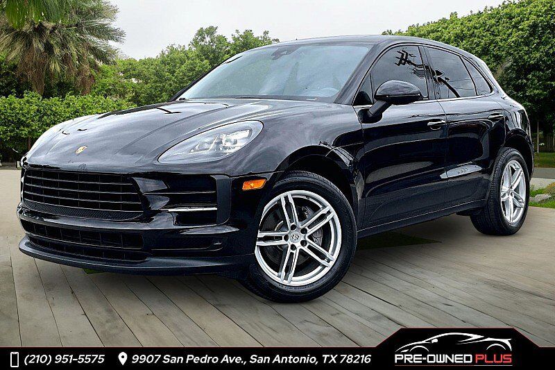 2018 PORSCHE Macan