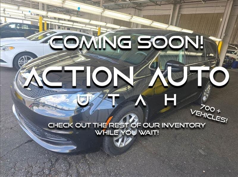 2023 CHRYSLER Voyager