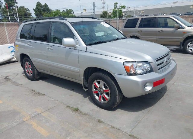 2005 TOYOTA Highlander