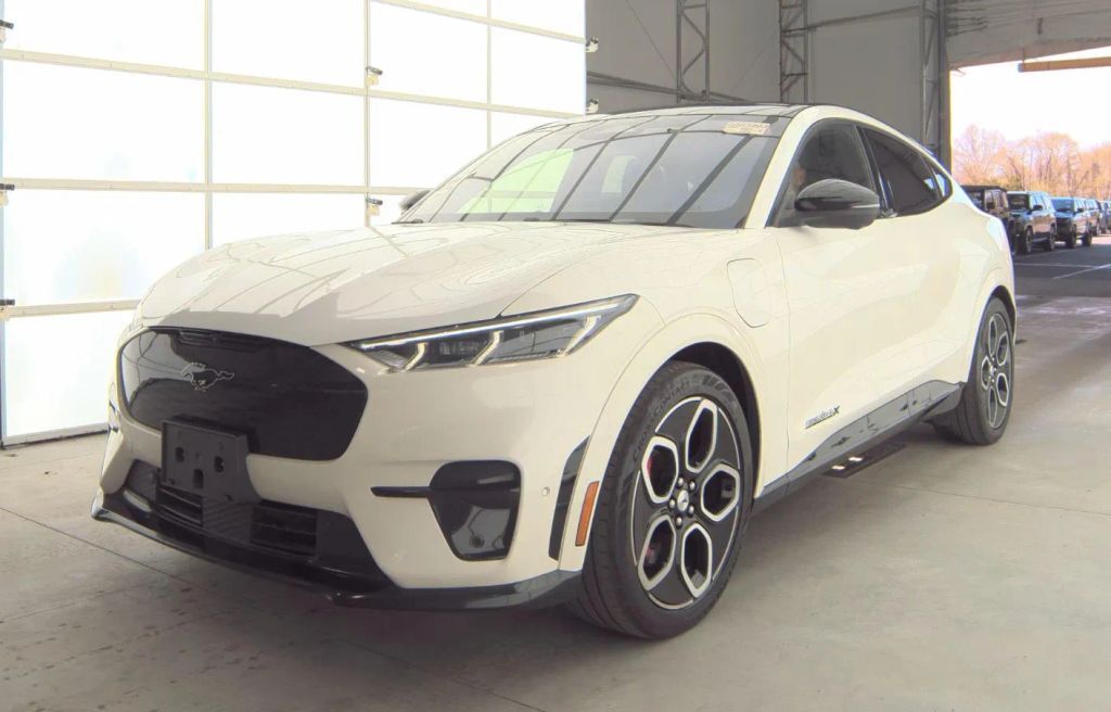 2022 FORD Mach-E