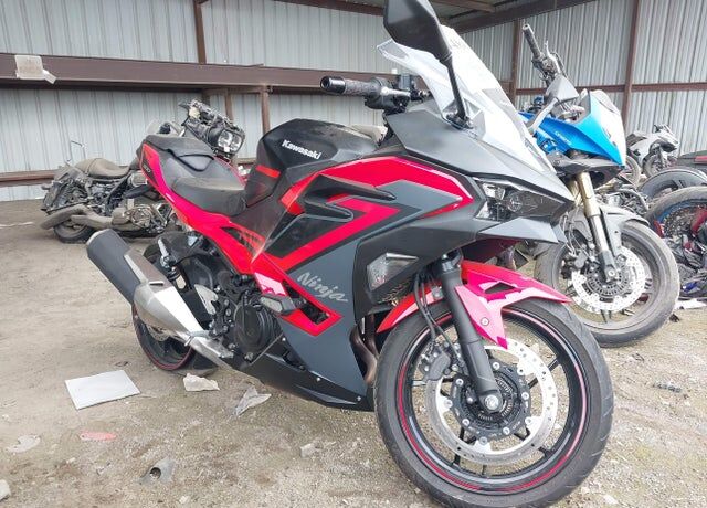 2025 KAWASAKI Ninja