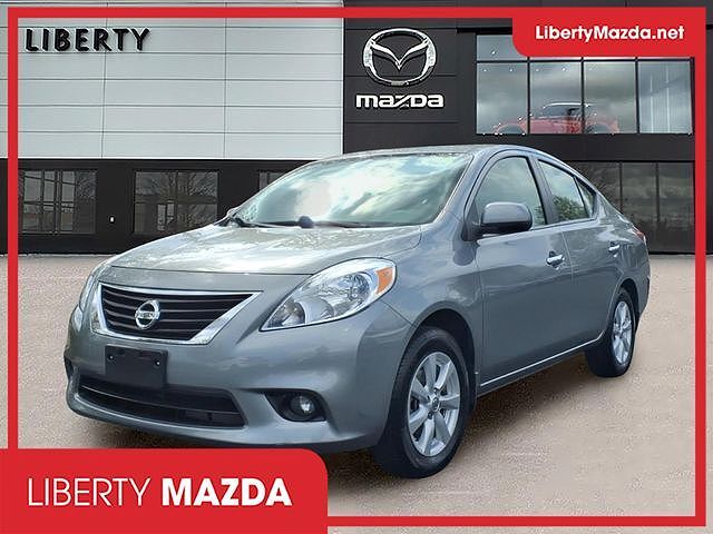 2012 NISSAN Versa
